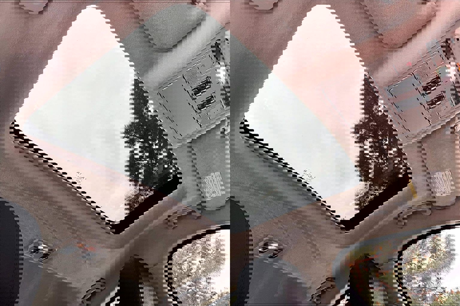 Used 2019 Jaguar XF Prestige image 29