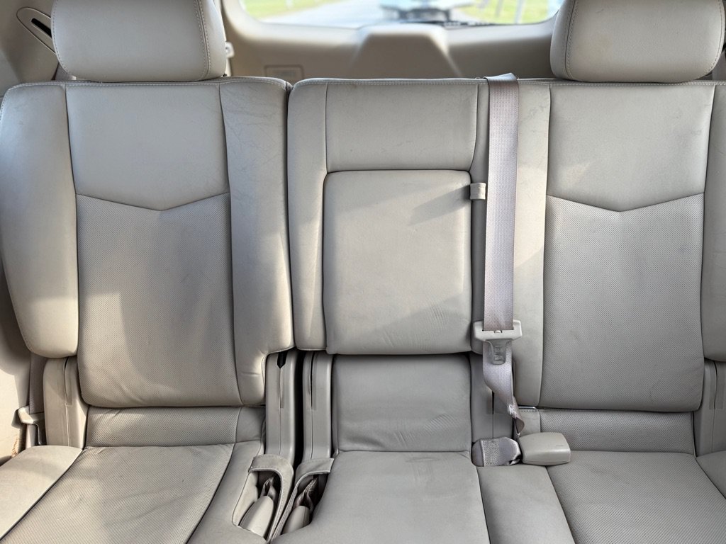 Used 2004 Cadillac SRX w/ Preferred Equipment Group RWD image 15