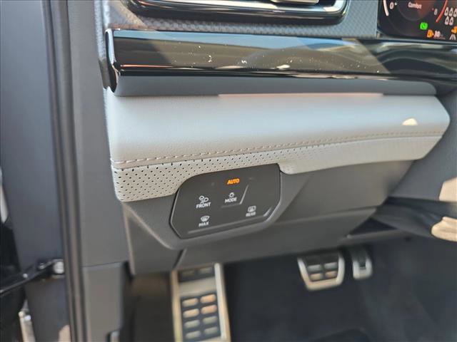 New 2026 Volkswagen Atlas Peak Edition image 11