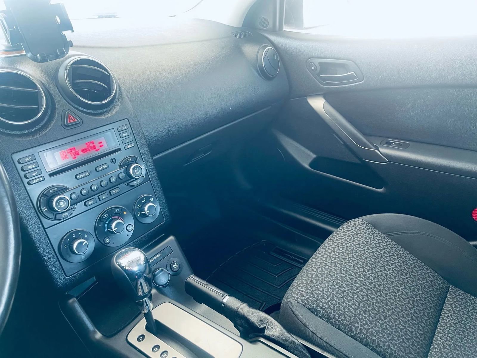 Used 2008 Pontiac G6 Sedan w/ Sun And Sound Package image 16