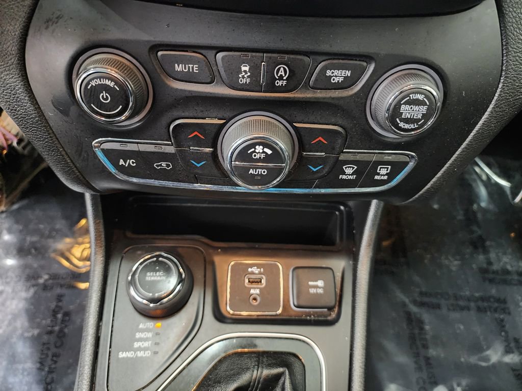 Used 2020 Jeep Cherokee Limited w/ Advanced Safety Group image 20