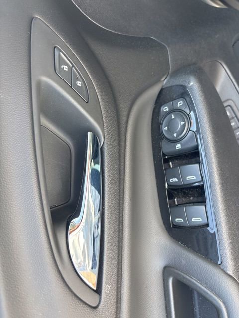 Used 2024 Chevrolet Equinox Premier AWD/4WD image 16