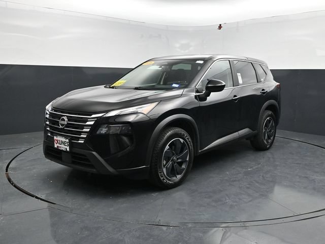 Used 2025 Nissan Rogue SV AWD/4WD image 3