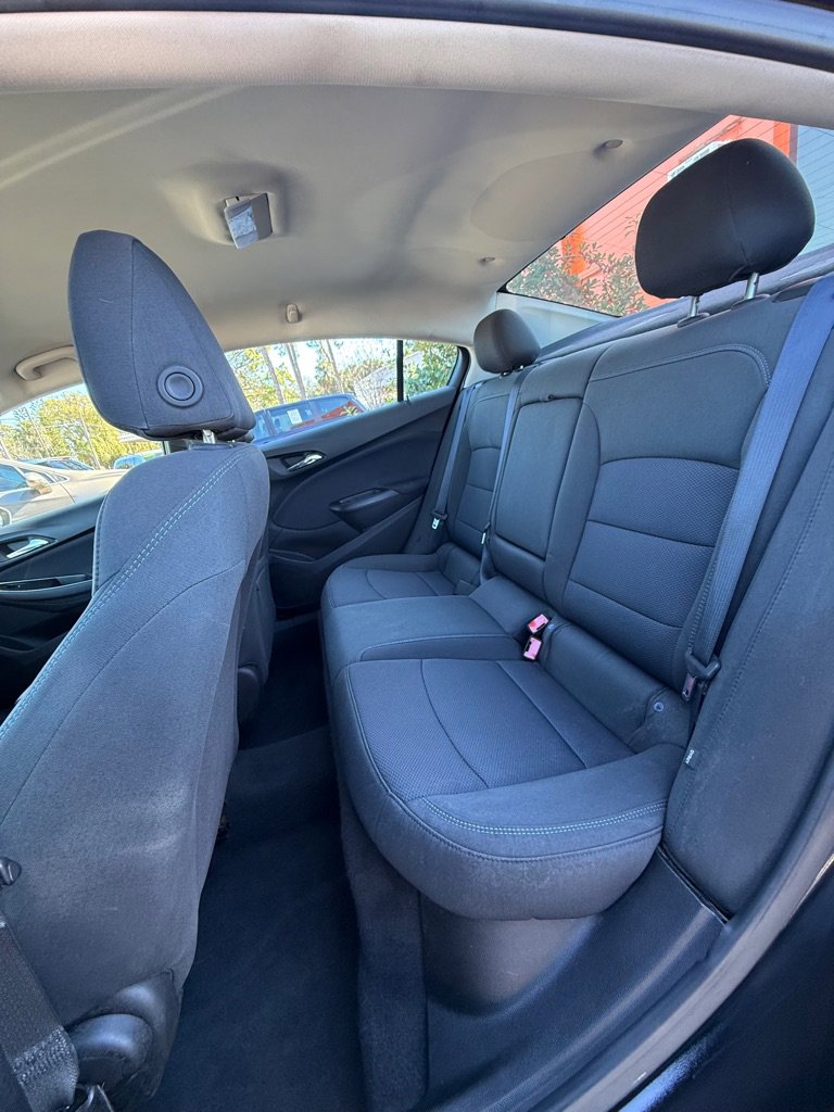 Used 2018 Chevrolet Cruze LT image 8