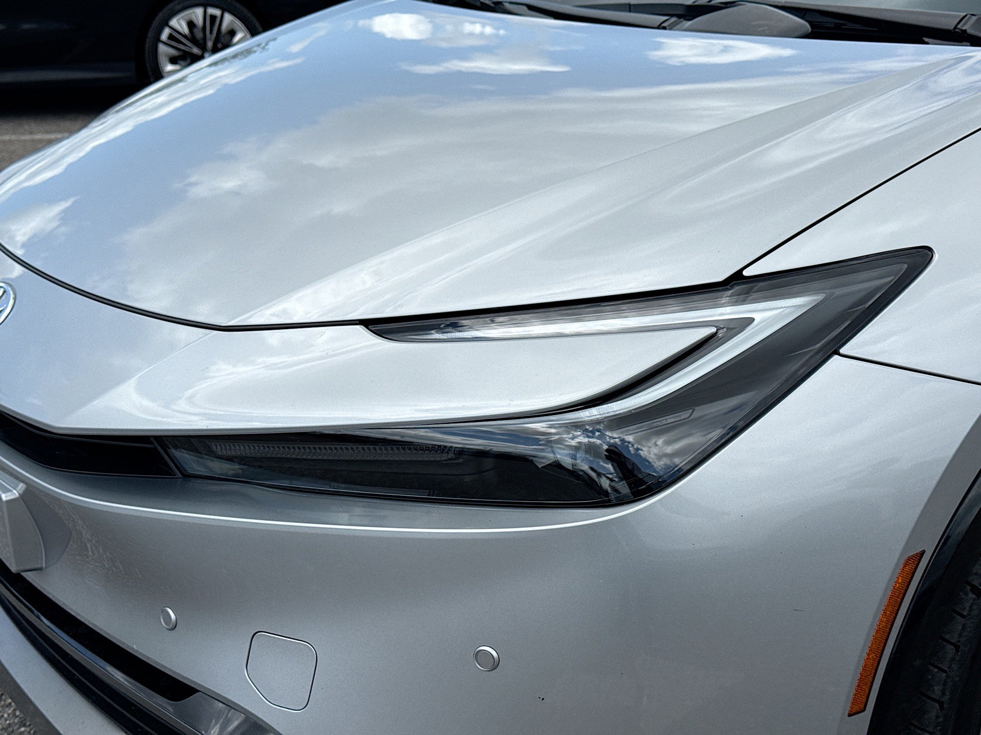 Used 2024 Toyota Prius Limited FWD image 9