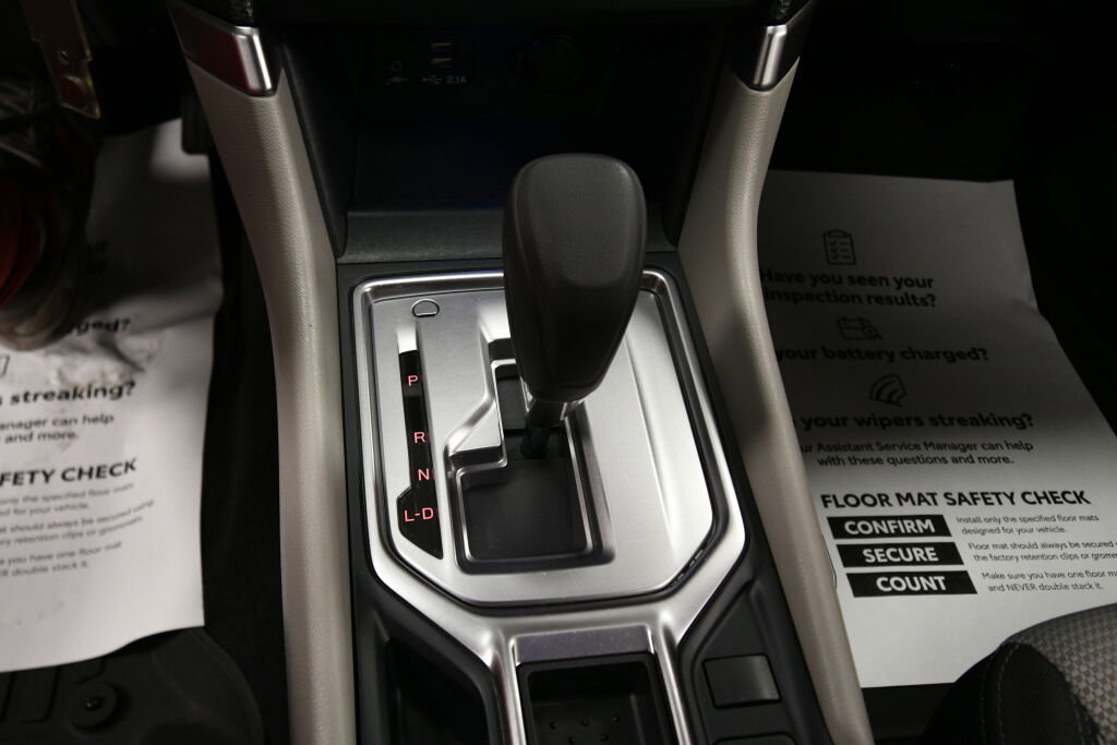 Used 2022 Subaru Forester Base image 16