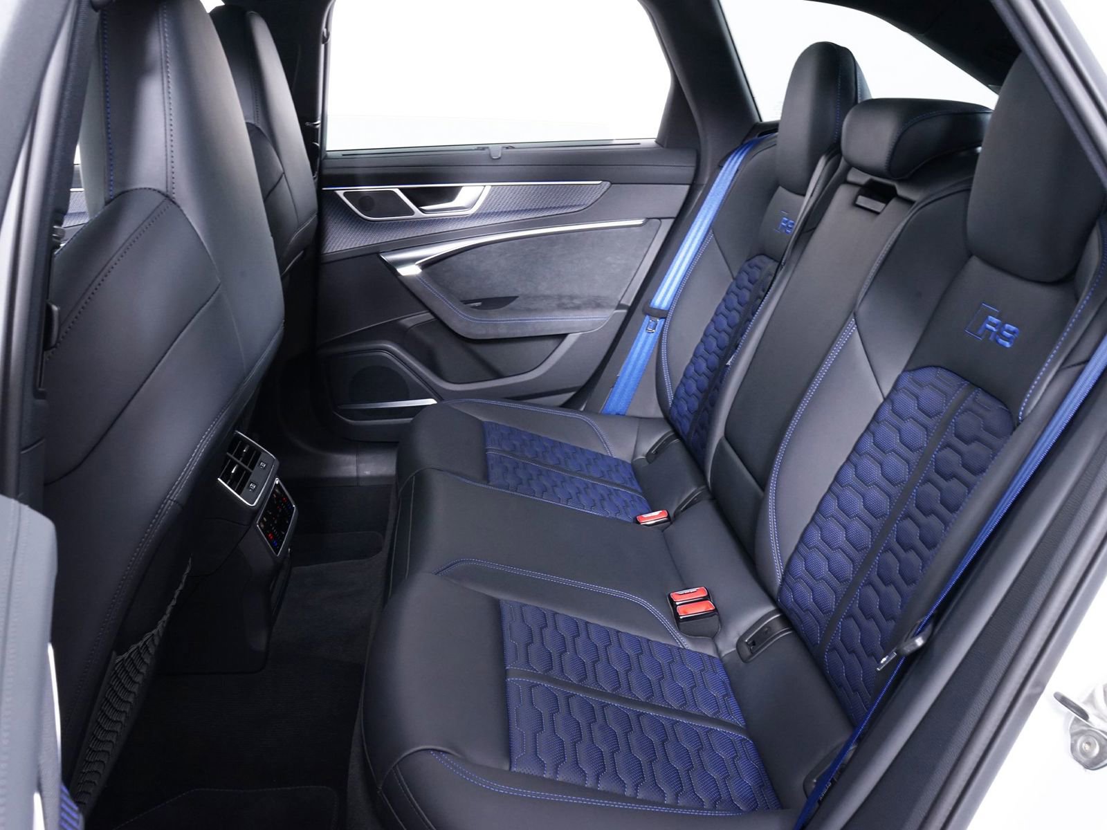 Used 2025 Audi RS 6 performance image 27