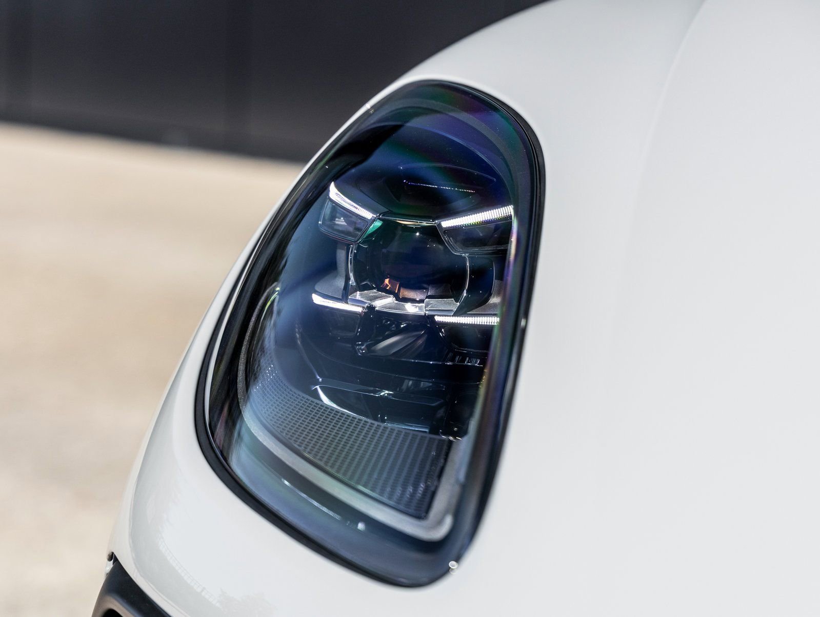 New 2026 Porsche Macan GTS AWD/4WD image 18