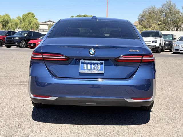 Used 2026 BMW 530i w/ Premium Package RWD image 7