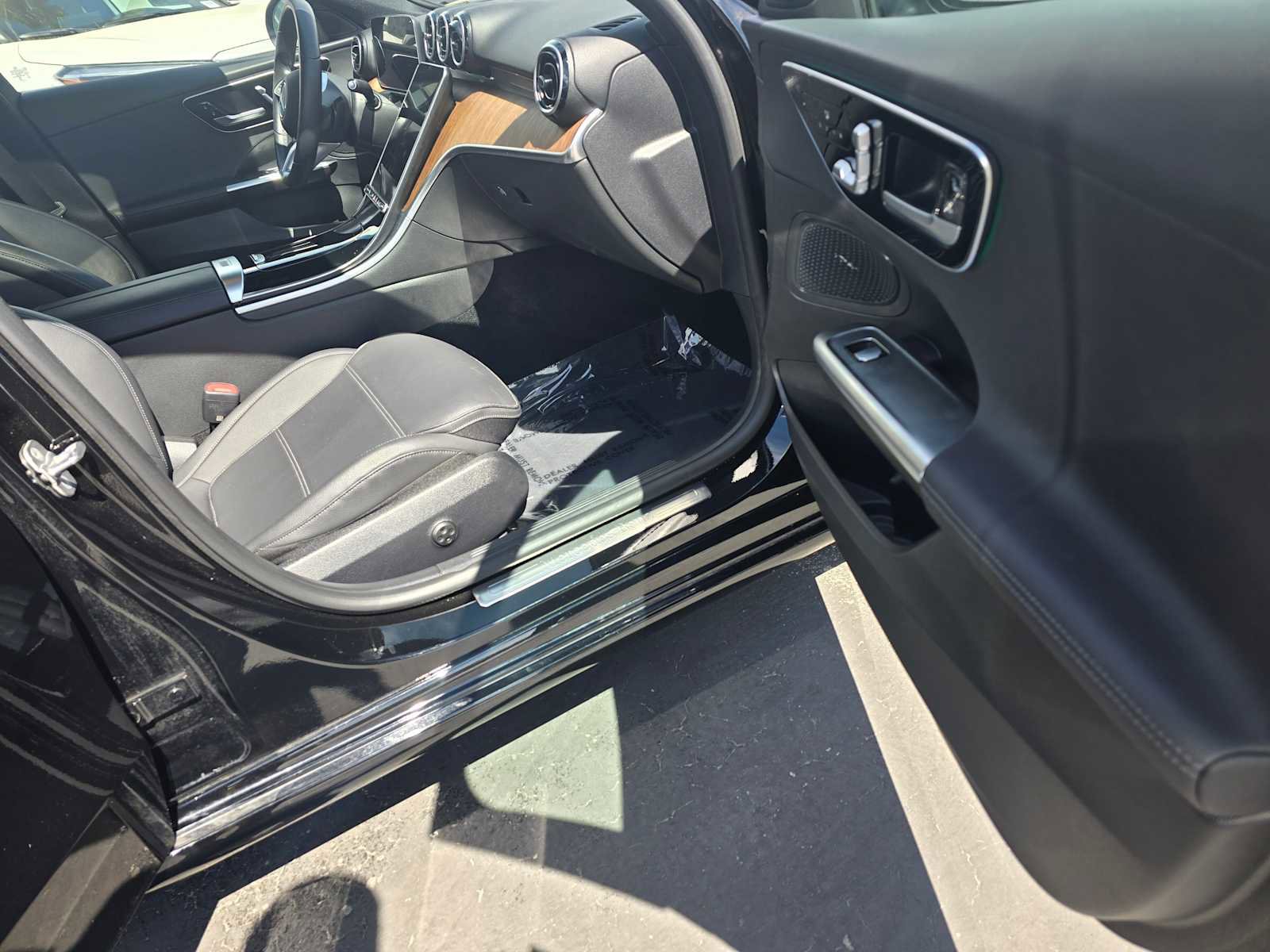 Used 2024 Mercedes-Benz C 300 Sedan image 10