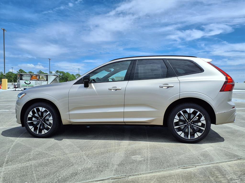 New 2026 Volvo XC60 B5 Plus w/ Protection Package Premier image 4