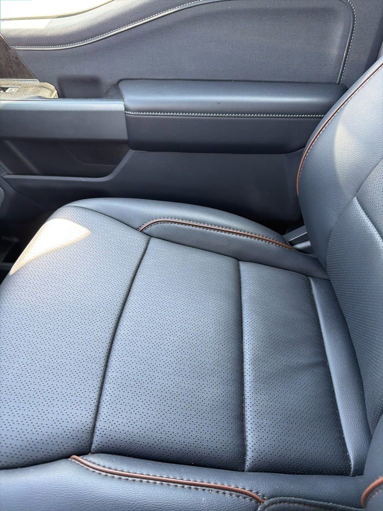 Used 2025 Ford F250 Lariat w/ Lariat Ultimate Package image 7
