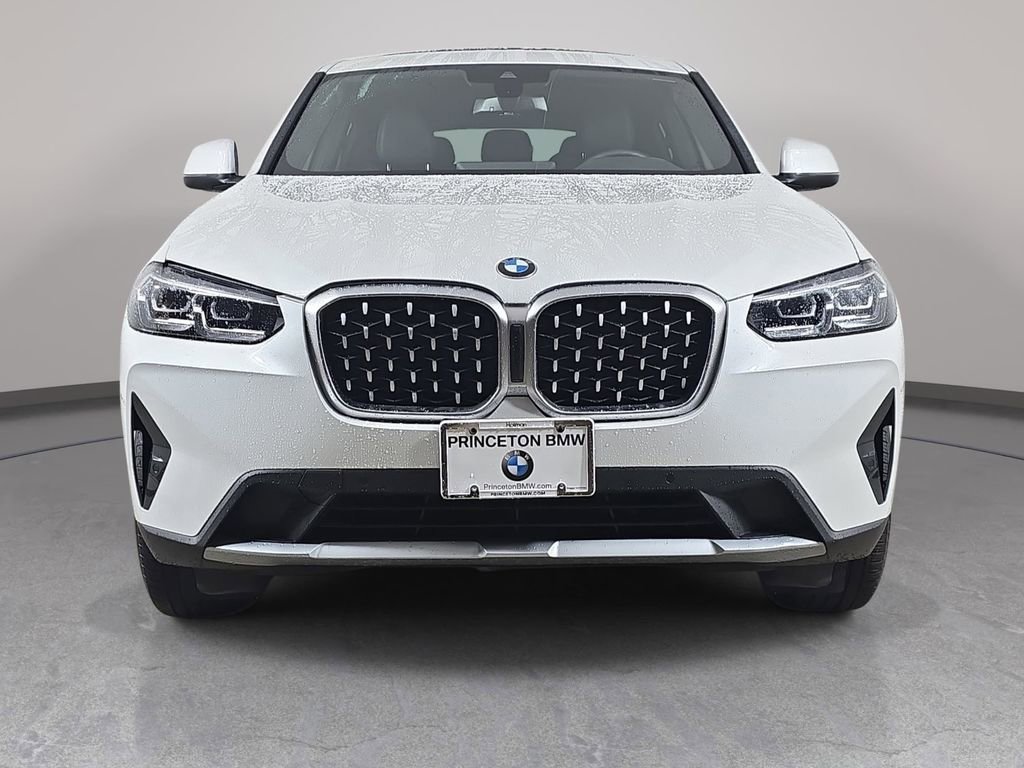 Certified 2025 BMW X4 xDrive30i w/ Premium Package image 2