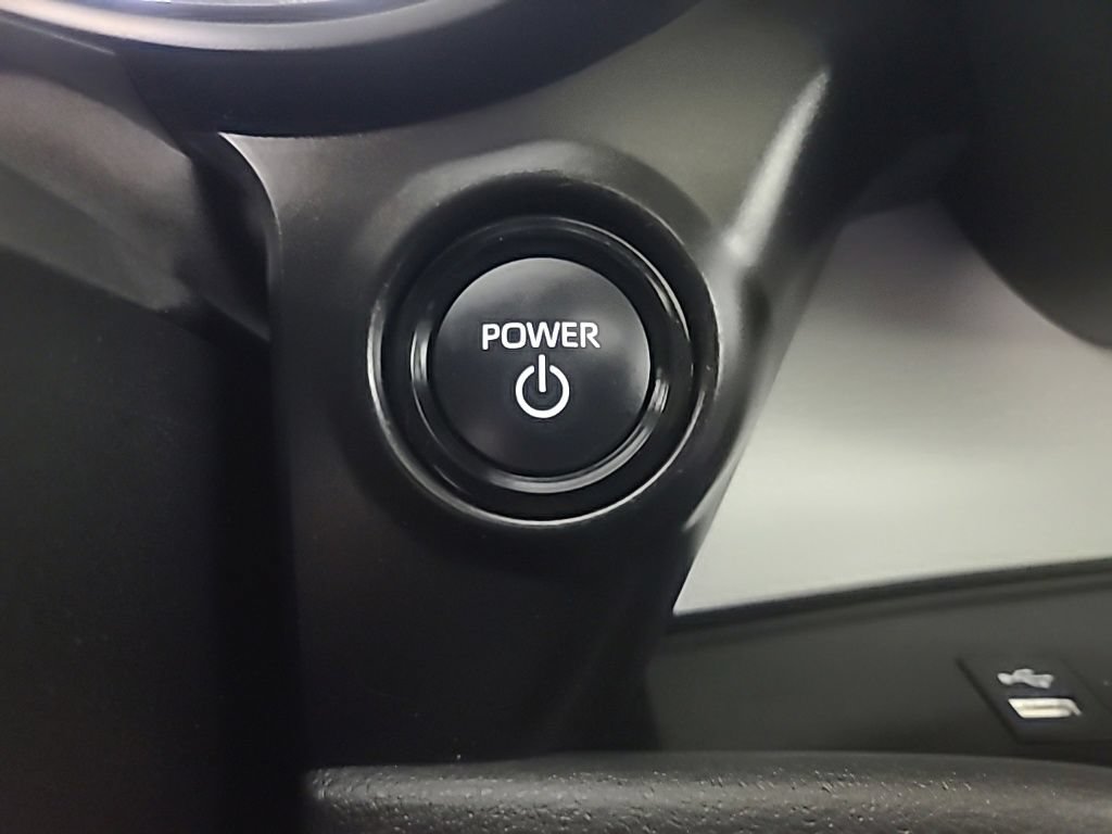 Used 2025 Toyota Sienna XLE FWD image 36