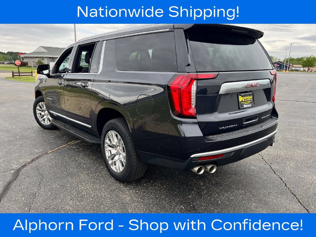 Used 2023 GMC Yukon XL Denali w/ Advanced Technology Package AWD/4WD image 4