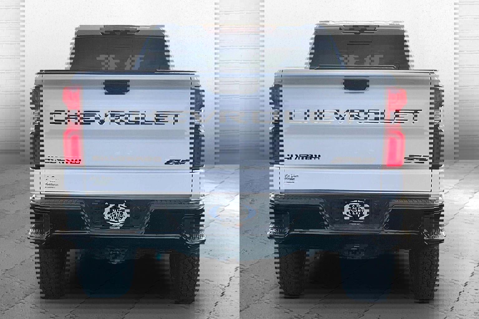 Used 2024 Chevrolet Silverado 1500 ZR2 w/ Technology Package AWD/4WD image 3