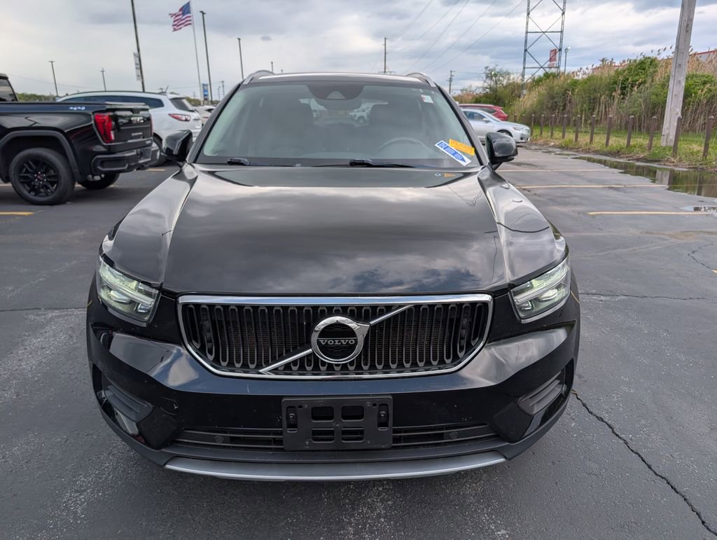 Used 2019 Volvo XC40 T5 Momentum AWD/4WD image 2