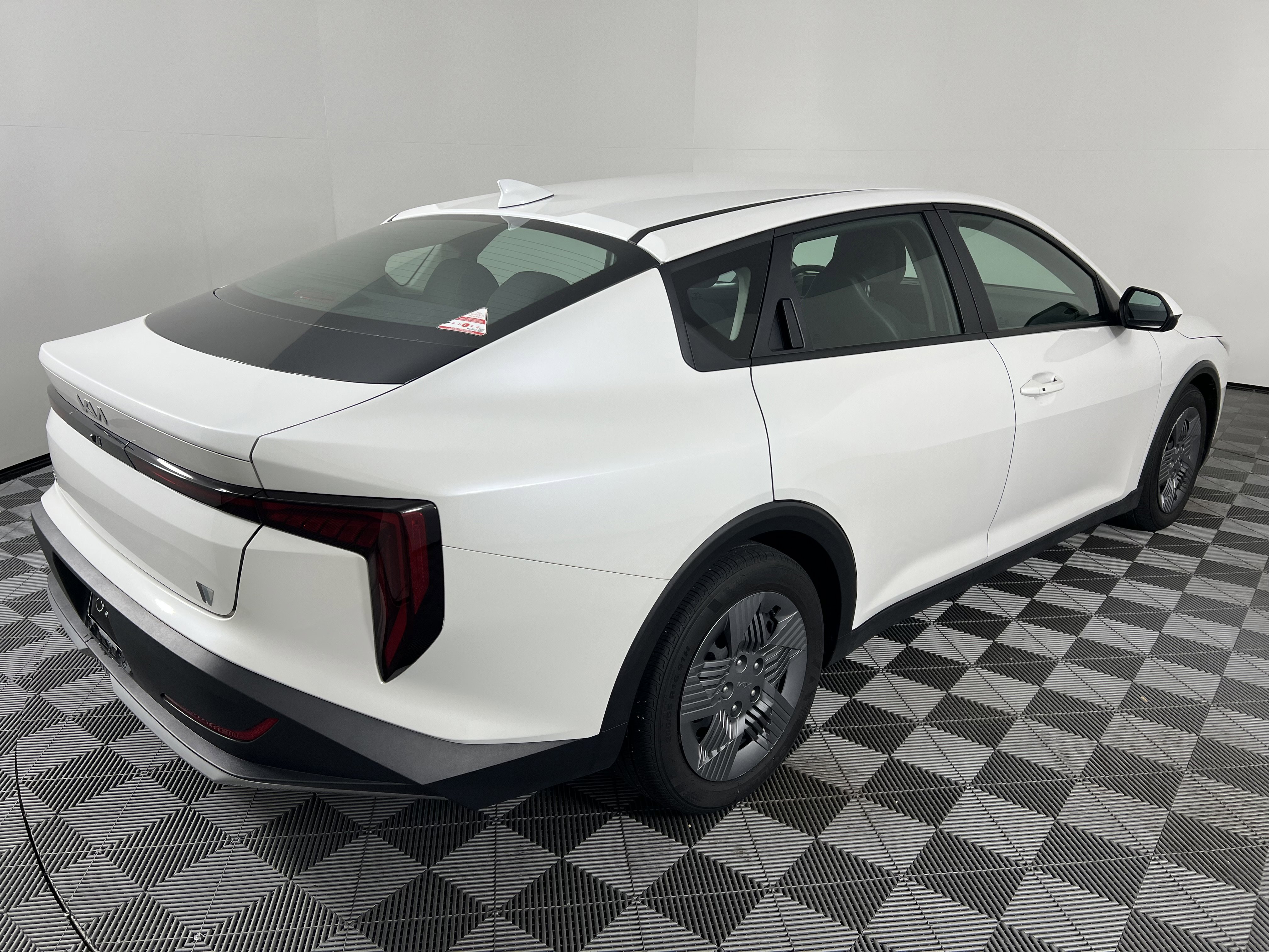 Used 2025 Kia K4 FWD image 13
