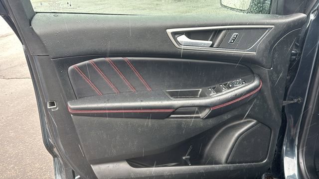 Certified 2023 Ford Edge ST-Line image 9