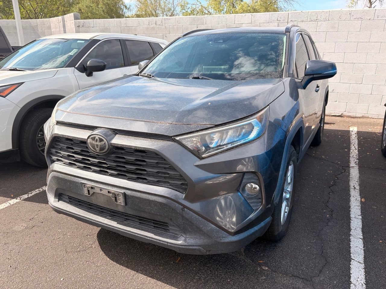 Used 2019 Toyota RAV4 XLE AWD/4WD image 2