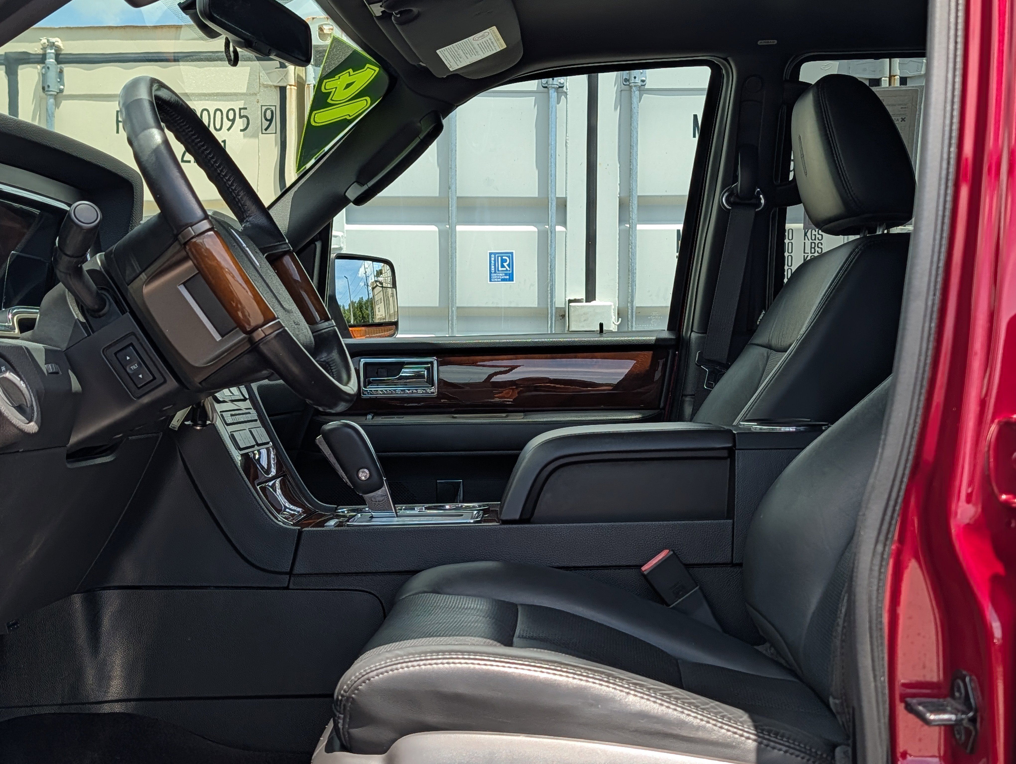 Used 2014 Lincoln Navigator 2WD image 21
