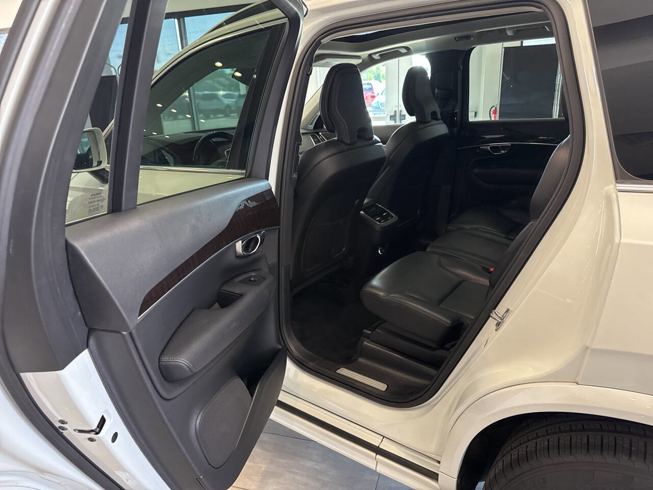 Used 2019 Volvo XC90 T6 Momentum w/ Advanced Package AWD/4WD image 25