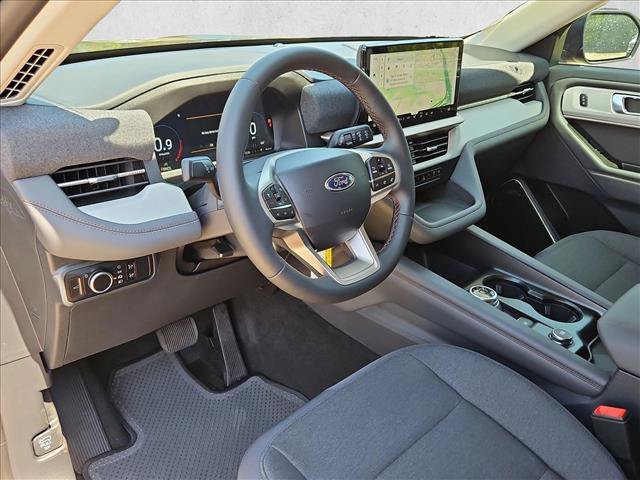 New 2026 Ford Explorer Active AWD/4WD image 3