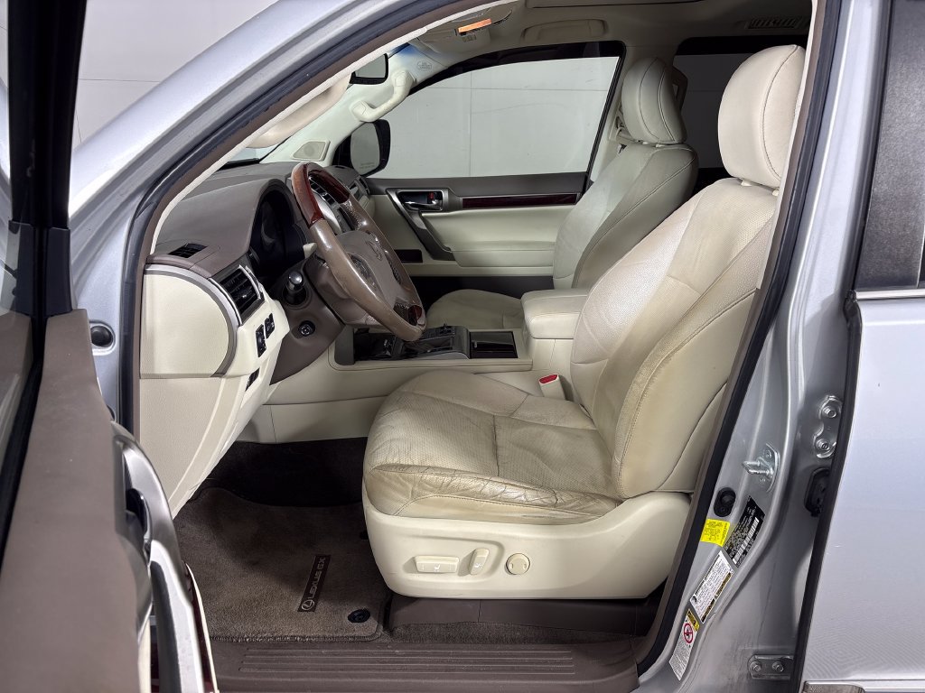Used 2016 Lexus GX 460 w/ Premium Package AWD/4WD image 28