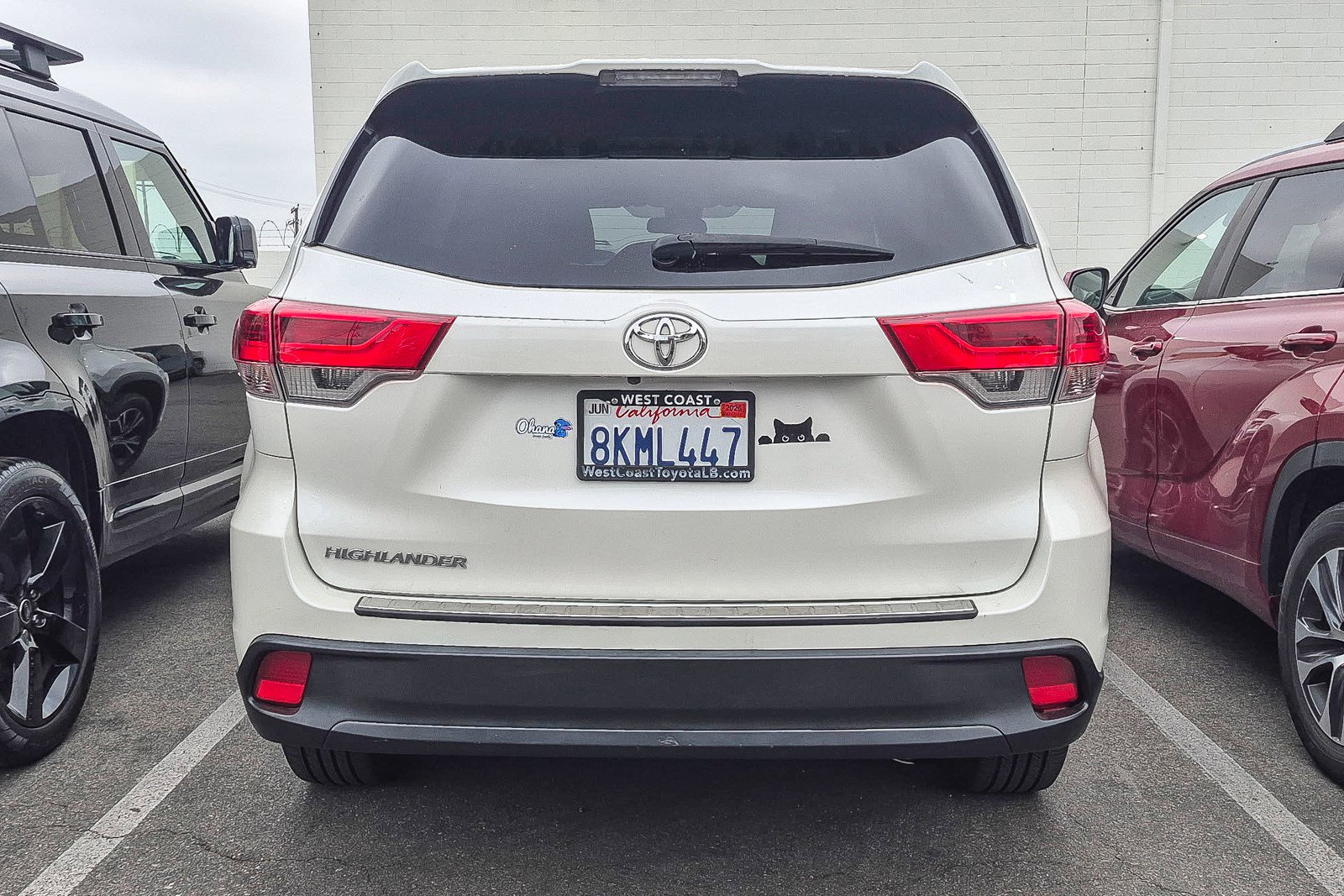 Used 2019 Toyota Highlander LE w/ Carpet Mat Package (TMS) image 6