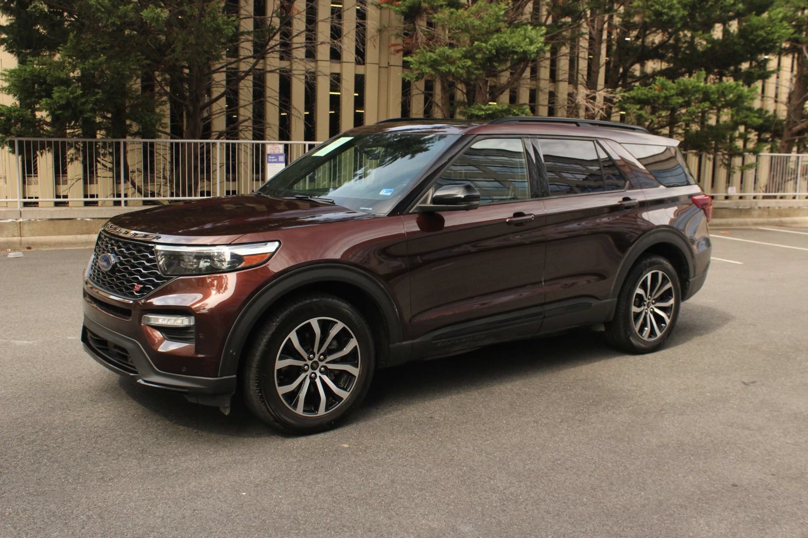 Used 2020 Ford Explorer ST w/ Premium Technology Package AWD/4WD image 12