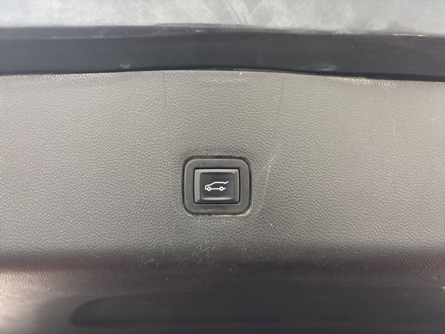 Used 2019 Chevrolet Traverse RS w/ LPO, 'HIT The Road' Package image 12