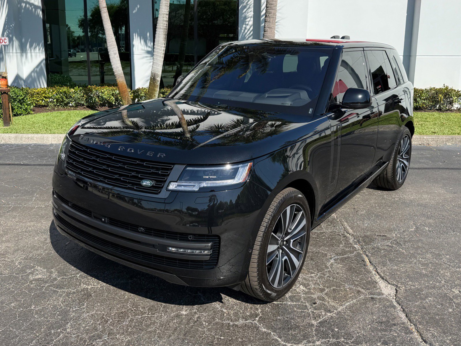 Used 2023 Land Rover Range Rover SE AWD/4WD image 7