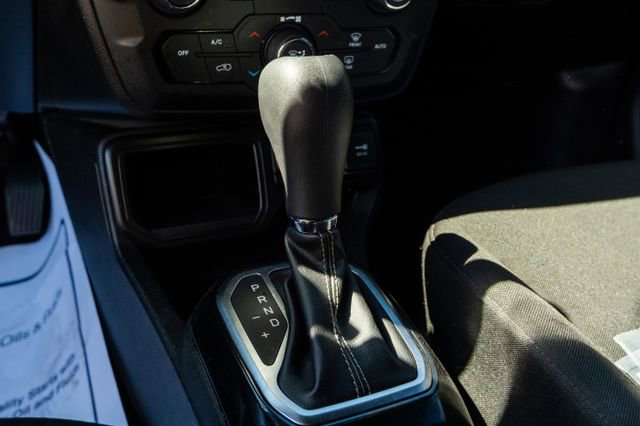 Used 2021 Jeep Renegade Latitude image 17