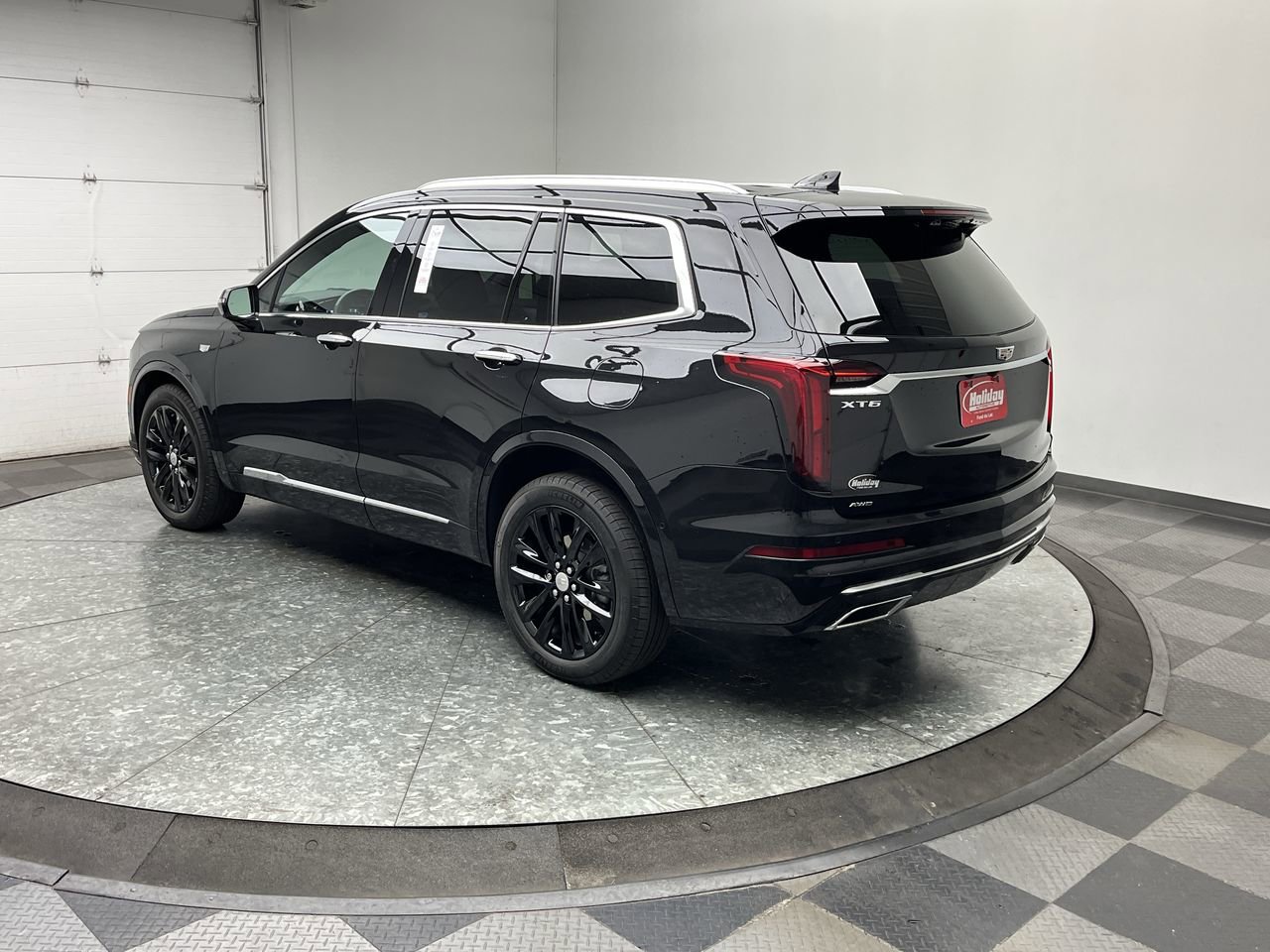 Used 2024 Cadillac XT6 Premium Luxury w/ Technology Package AWD/4WD image 2