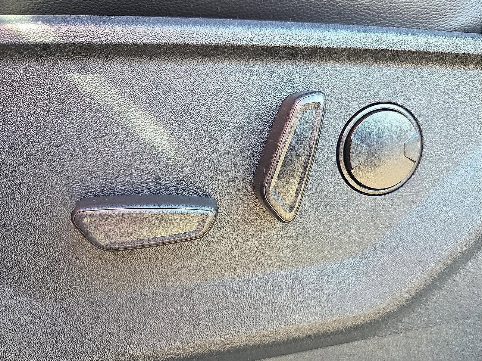 New 2026 Ford F250 Lariat image 16