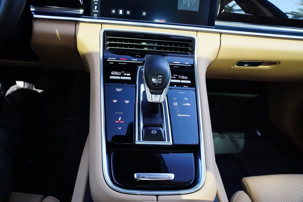Used 2020 Porsche Panamera 4 AWD/4WD image 22