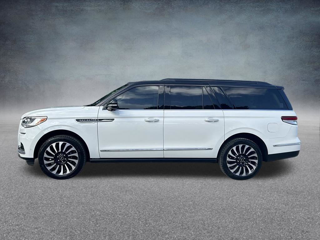 Used 2022 Lincoln Navigator L Black Label AWD/4WD image 8