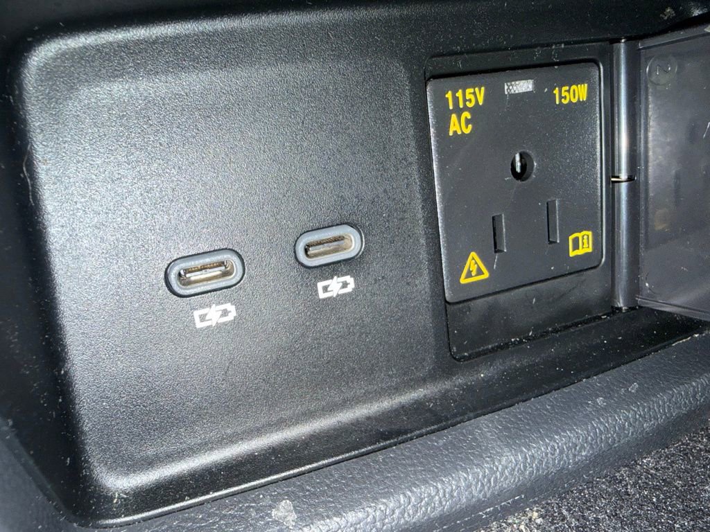 Used 2024 Volkswagen Atlas Peak Edition SE image 22