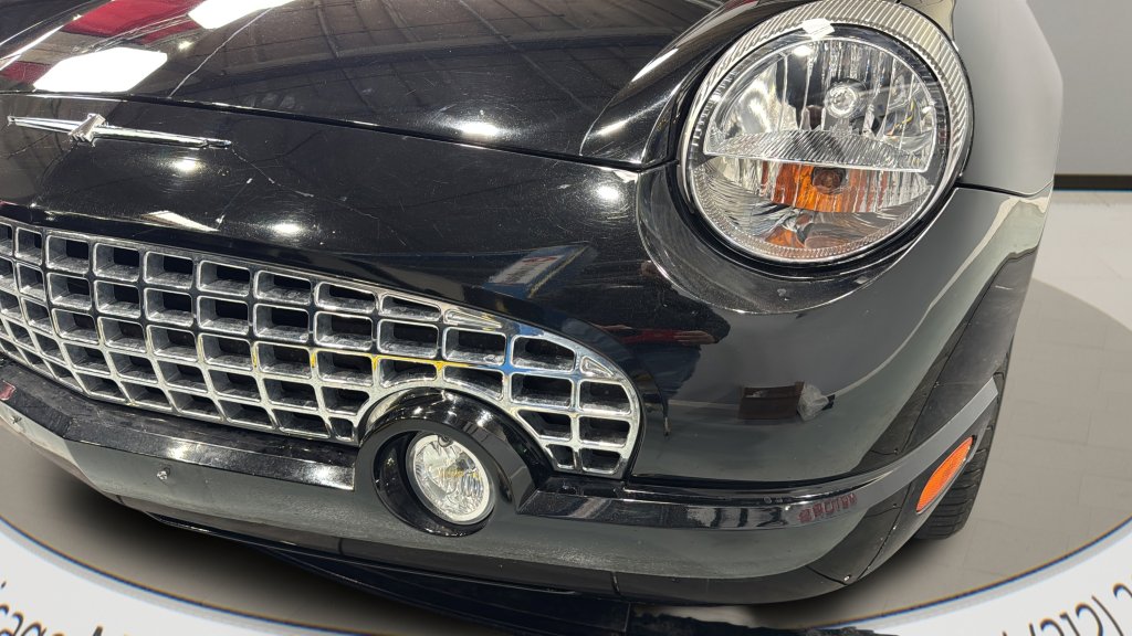 Used 2003 Ford Thunderbird Deluxe image 28