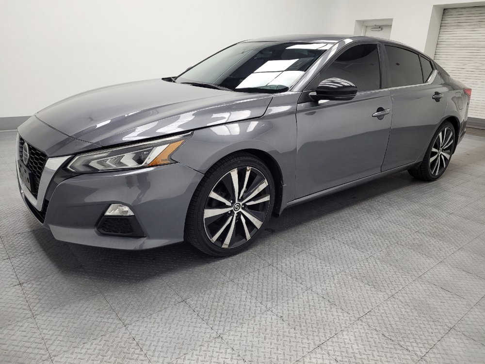Used 2019 Nissan Altima 2.5 SR w/ SR Premium Package FWD image 2