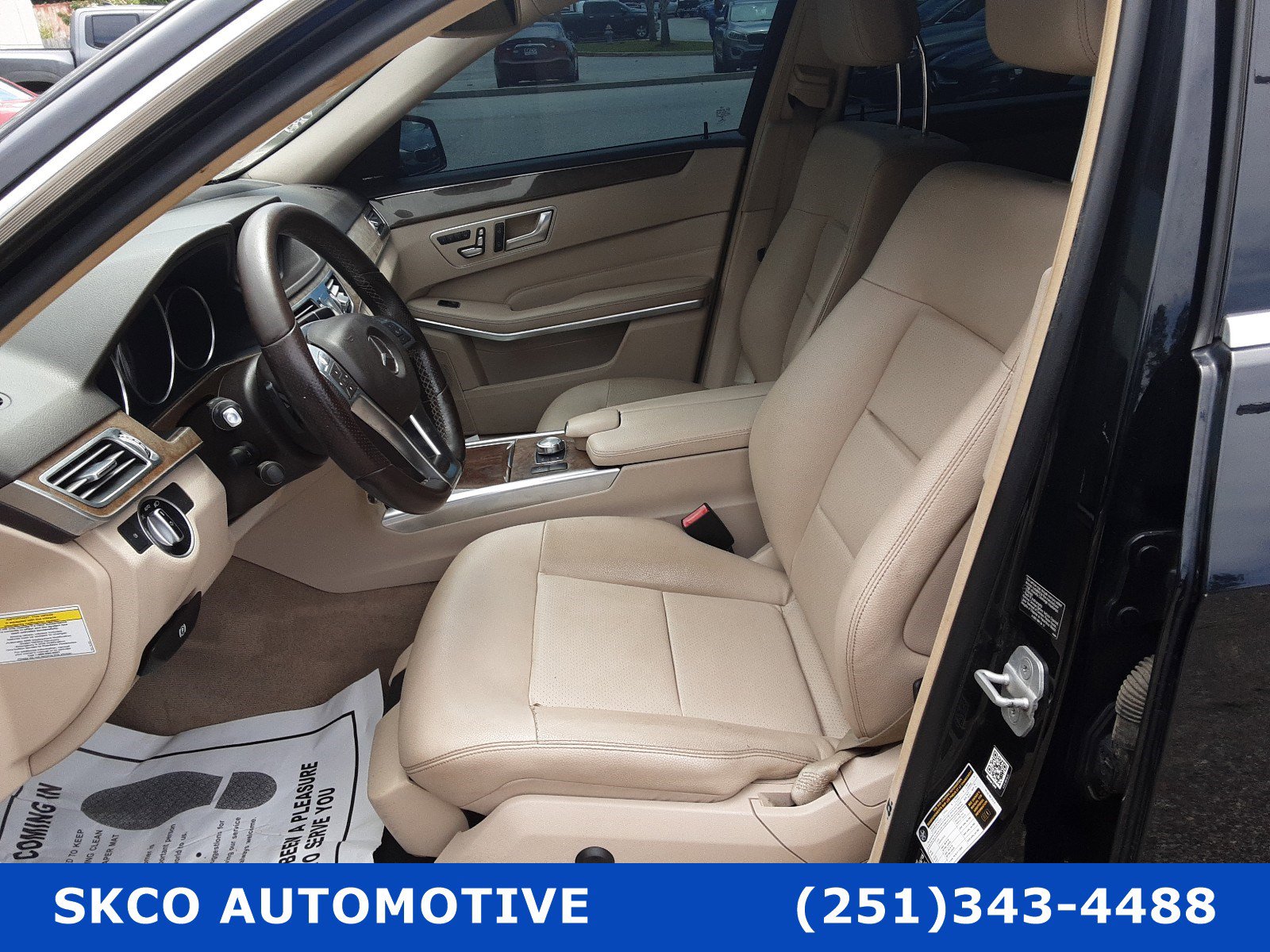 Used 2014 Mercedes-Benz E 350 4MATIC Sedan image 11