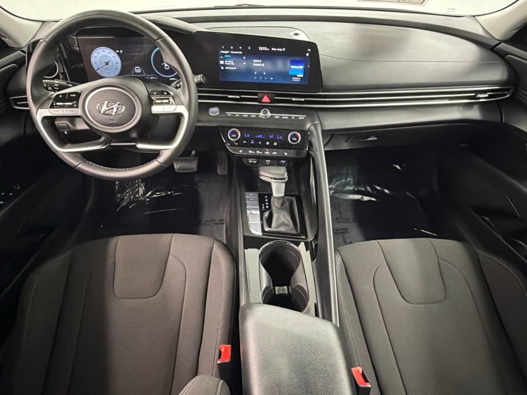 Used 2023 Hyundai Elantra SEL w/ Convenience Package FWD image 36