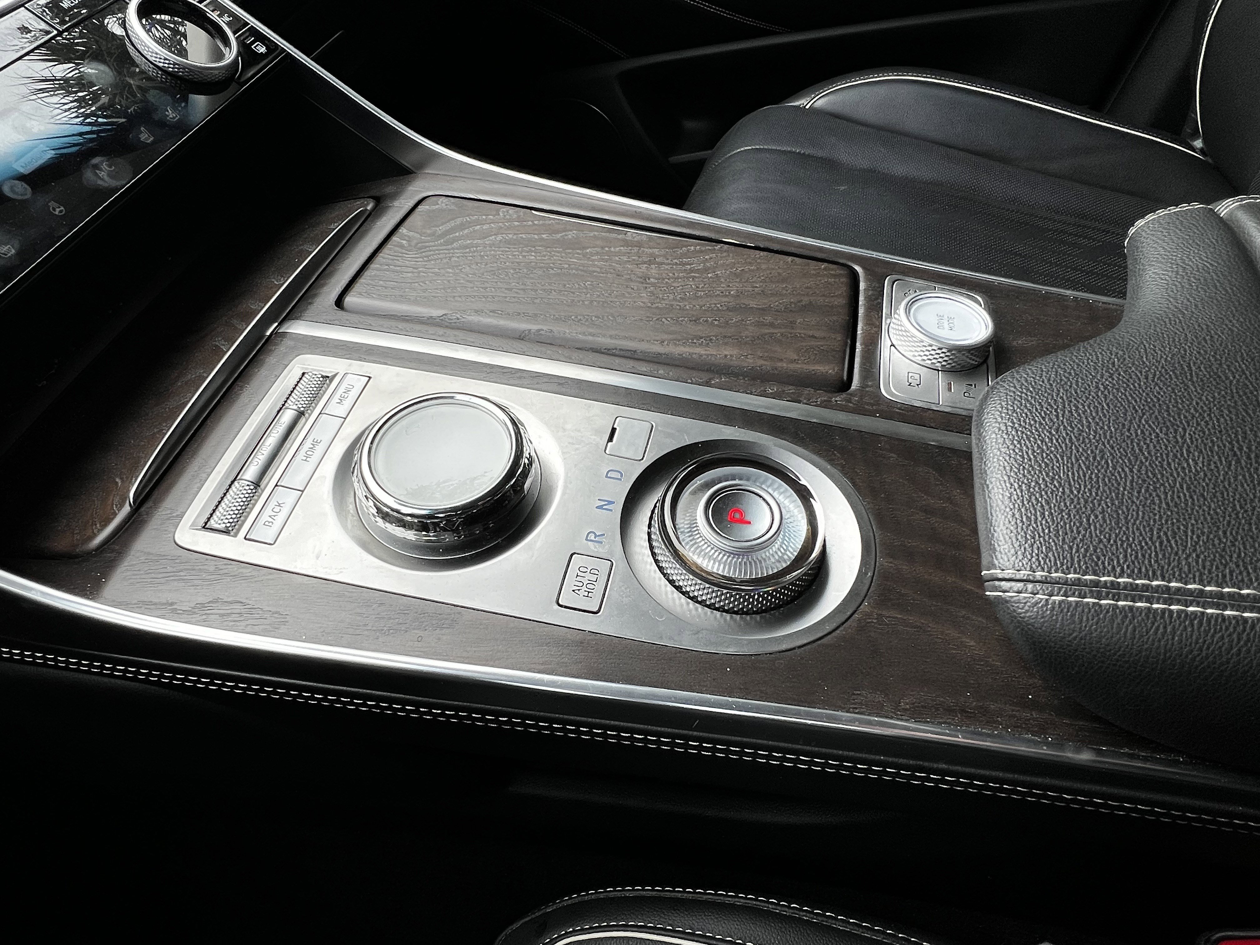 Used 2023 Genesis GV80 2.5T w/ Prestige 20" Package image 28