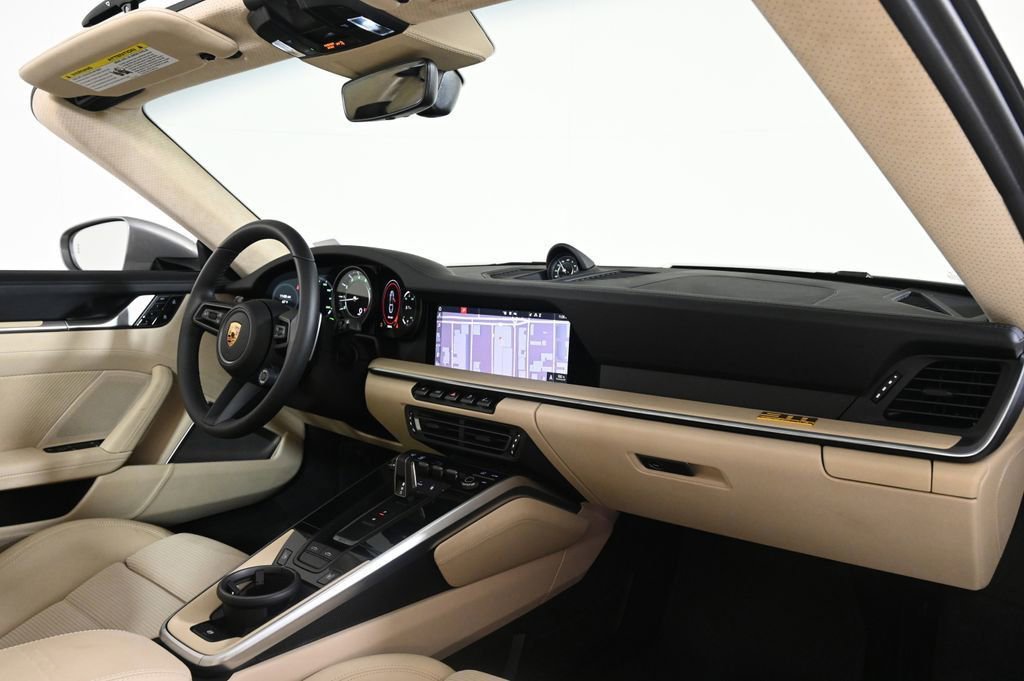 Certified 2021 Porsche 911 Targa 4S image 17