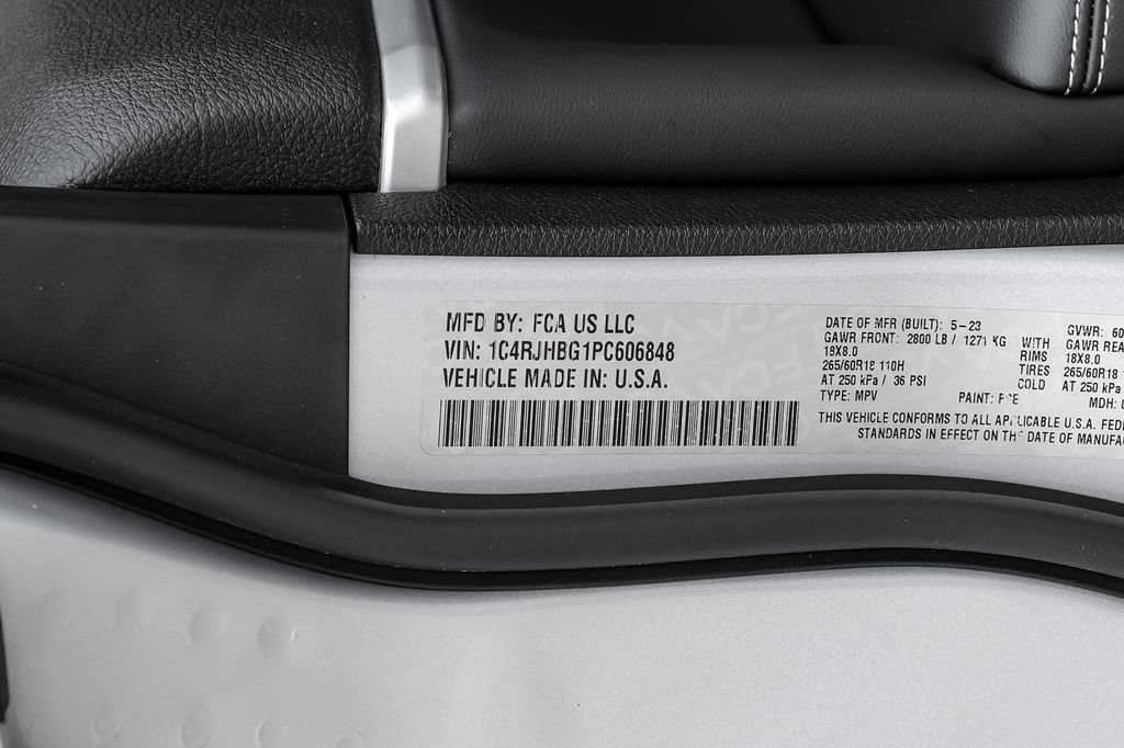 Used 2023 Jeep Grand Cherokee Limited AWD/4WD image 71