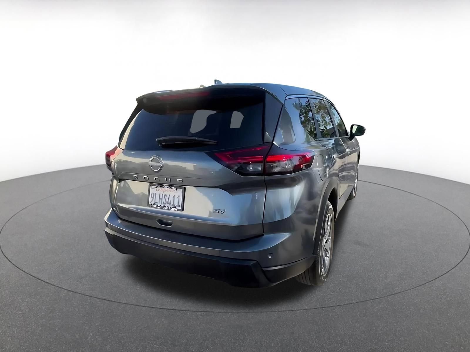 Used 2024 Nissan Rogue SV image 14