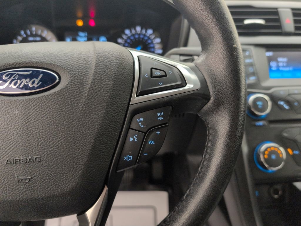 Used 2018 Ford Fusion SE w/ Equipment Group 201A FWD image 36