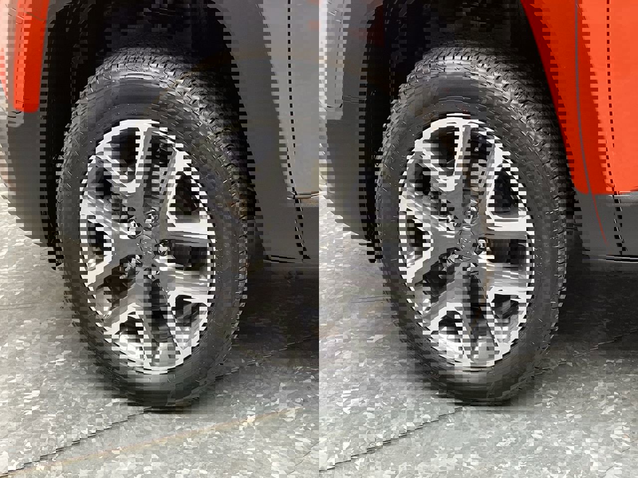 Used 2017 Jeep Renegade Latitude w/ Popular Equipment Group image 30