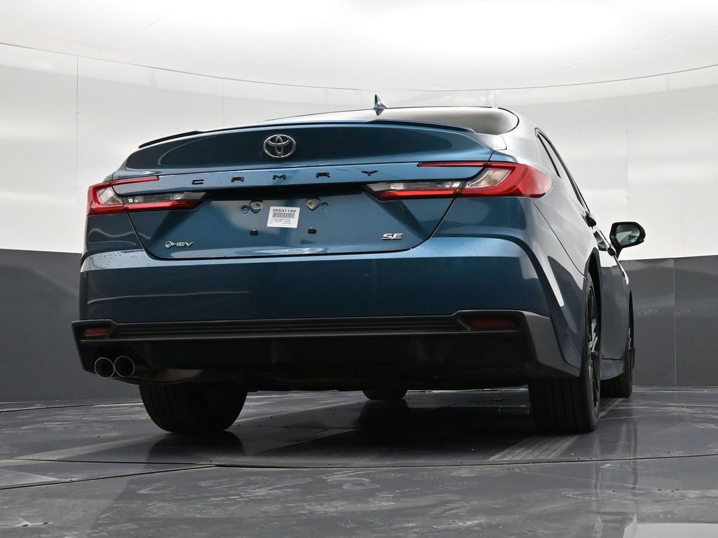 Used 2025 Toyota Camry SE w/ Convenience Package image 21