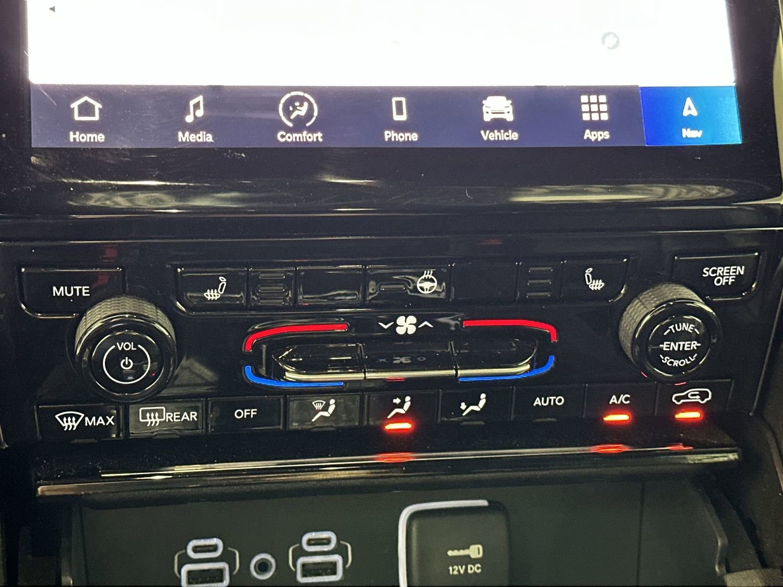 Used 2024 Jeep Grand Cherokee Limited 4xe image 19